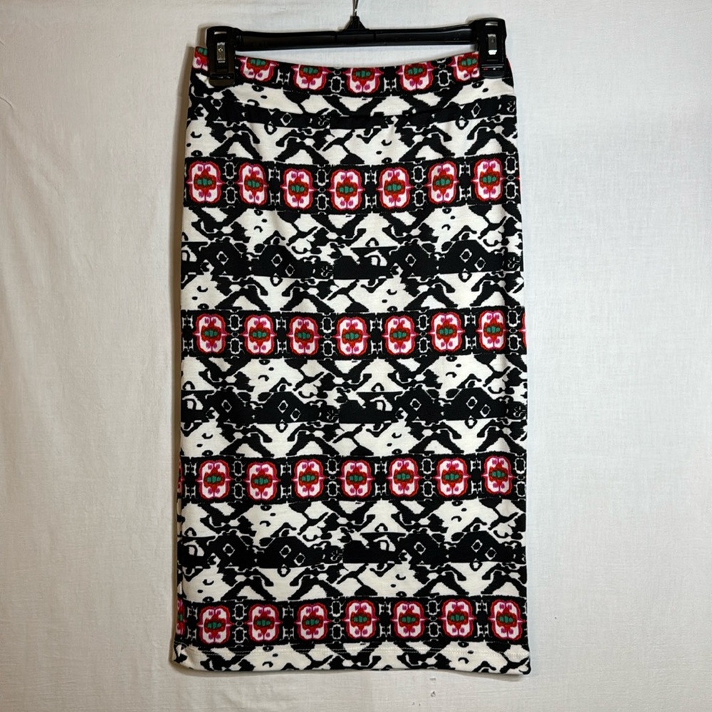 Renee C. Pencil Skirt, Size Medium